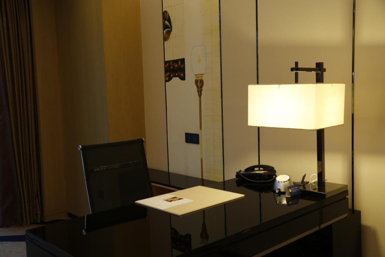 ホテル ウィンダム チョンチン ユーレイ 重慶 エクステリア 写真